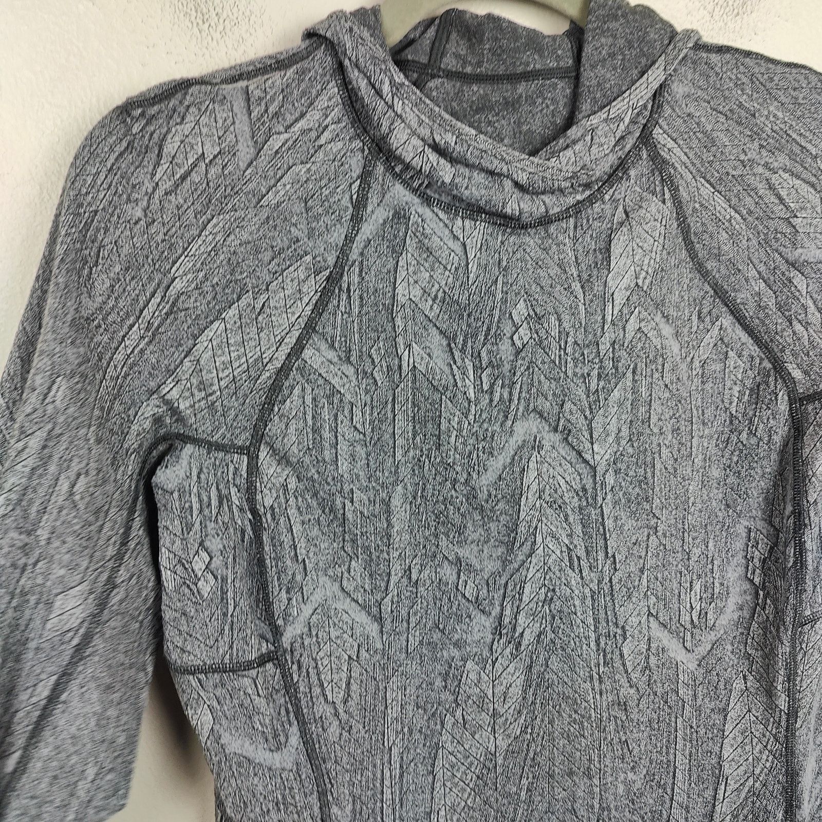 Lululemon Lululemon Hoodie Womens 10 Rulu Reverberate Chevron Mini Size L / US 10 / IT 46 - 2 Thumbnail