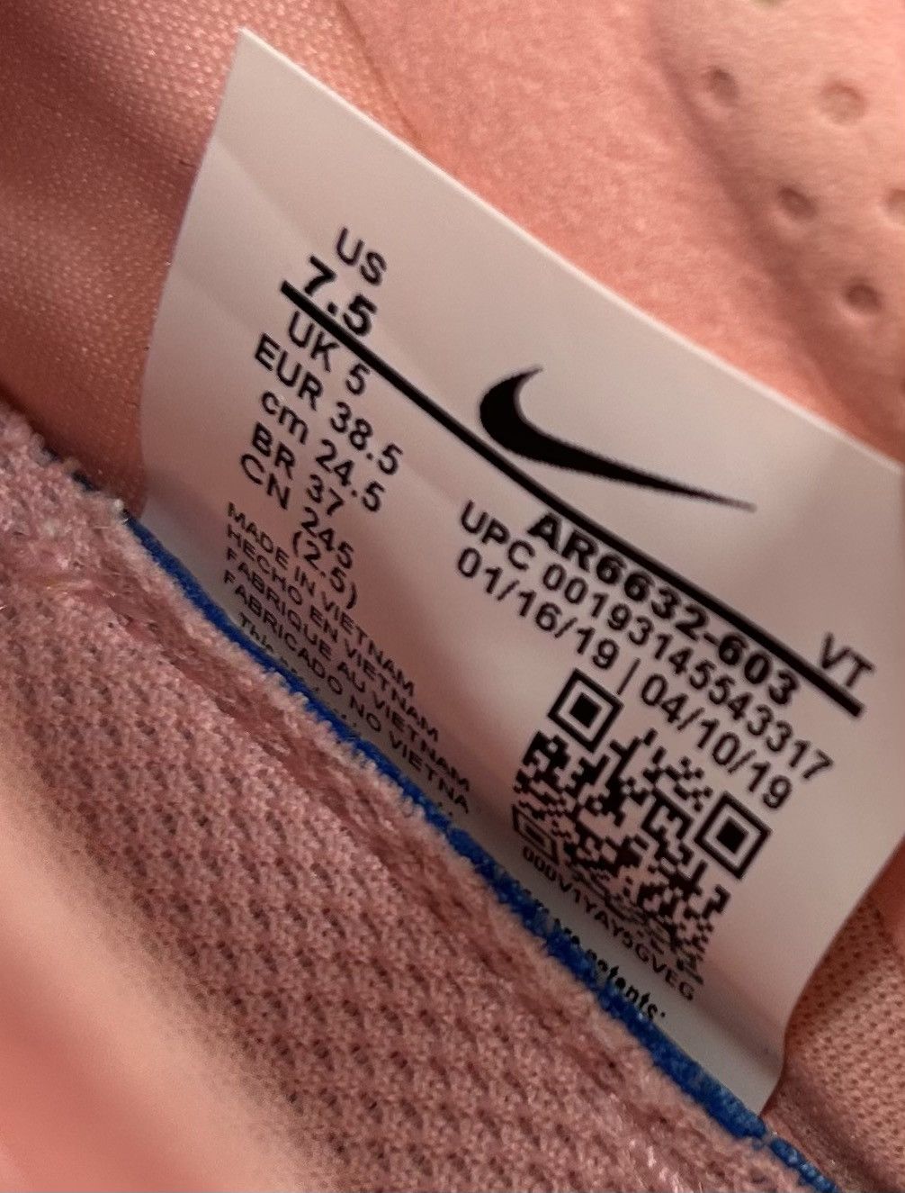 Nike Air VaporMax 2019 'Bleached Coral' Shoes Size: W