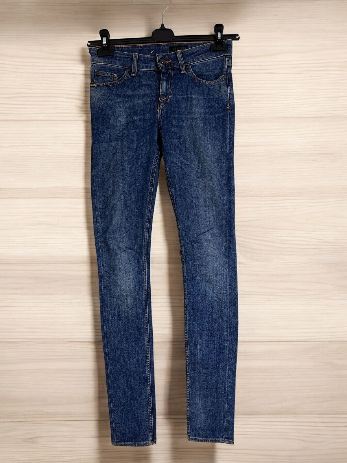 Tiger of Sweden Tiger of Sweden Slight jeans size W25 L32 Size 25" / US 0 / IT 36 - 1 Thumbnail