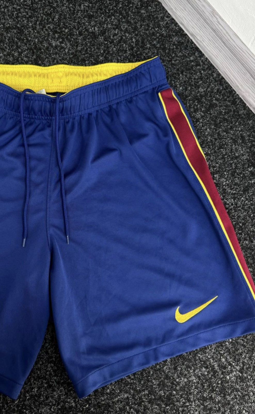 Nike Nike Barcelona jersey shorts football blokecore Size US 36 / EU 52 - 4 Thumbnail