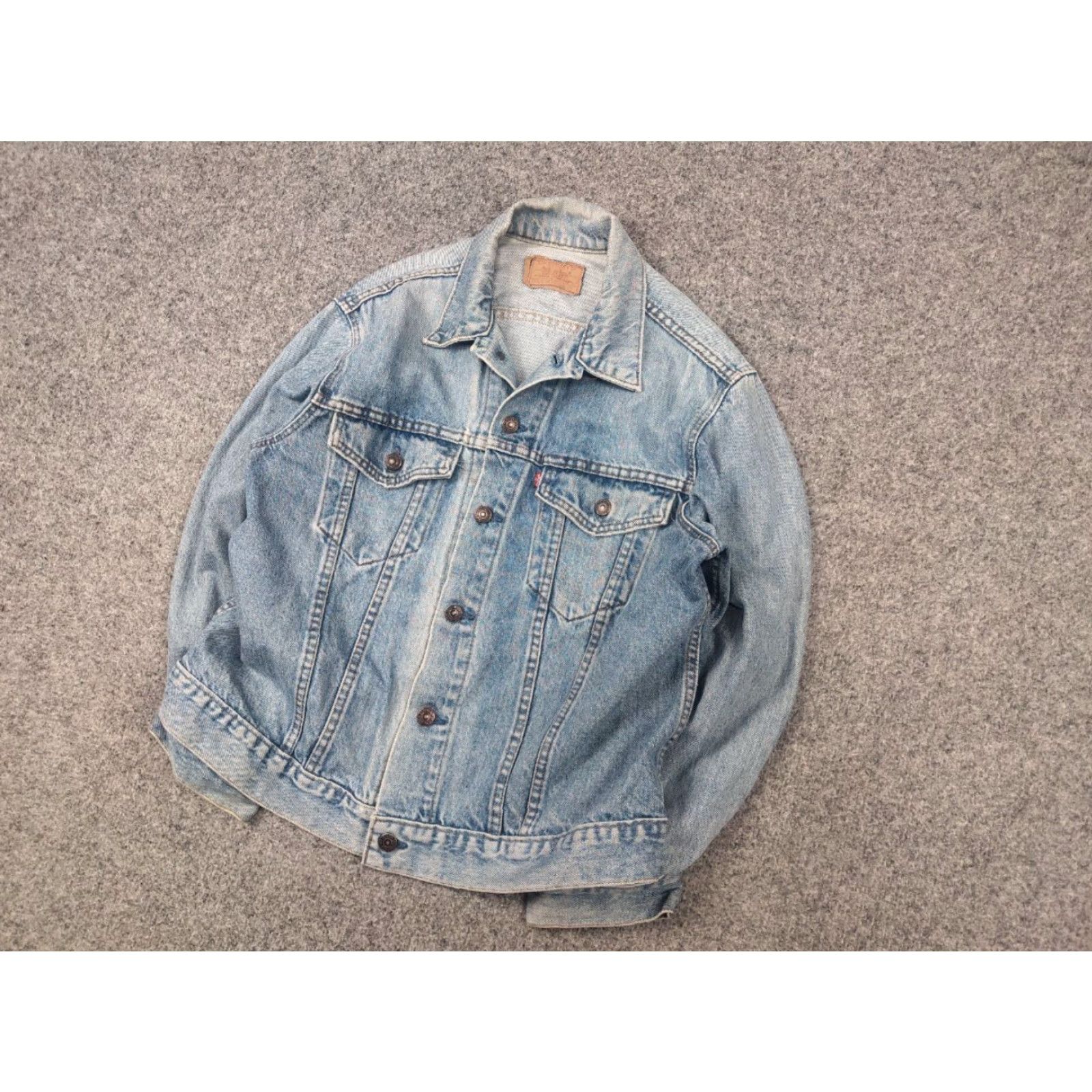 Levi's VINTAGE Levi's Trucker Jacket Denim Blue 70s USA Made 75505 0212 M Blue Denim Jacket Mens 70s USA Trucker 75505 0212 Size US M / EU 48-50 / 2 - 4 Thumbnail