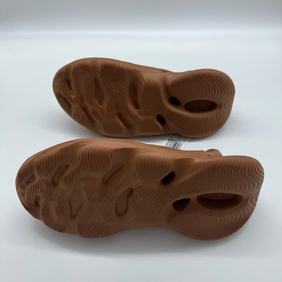 Adidas Adidas Yeezy Foam RNR Clay Red Size US 10 / EU 43 - 4 Thumbnail