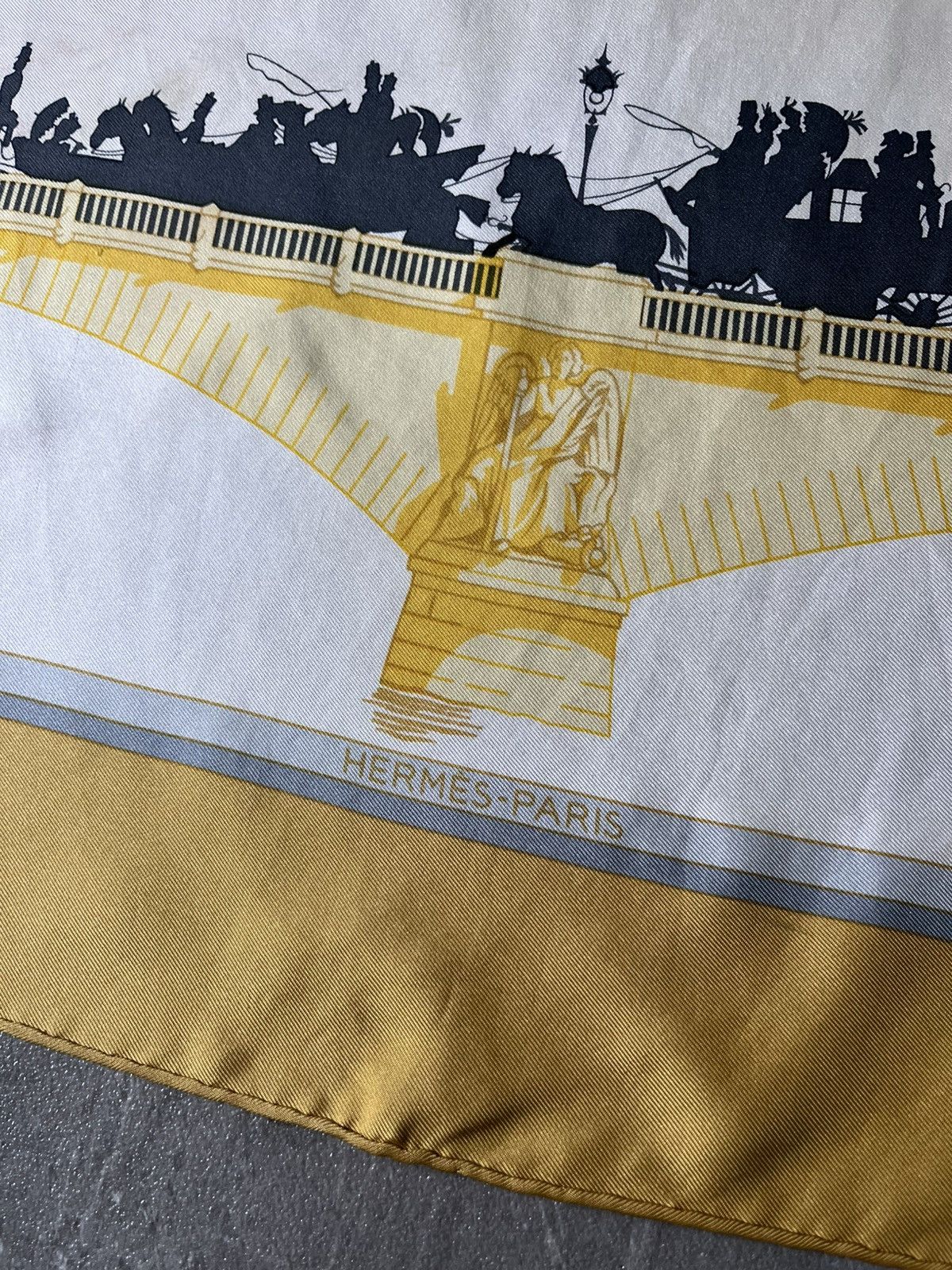 Hermes Hermes ''Le Ponts de Paris'' silk scarf yellow rare Size ONE SIZE - 15 Thumbnail