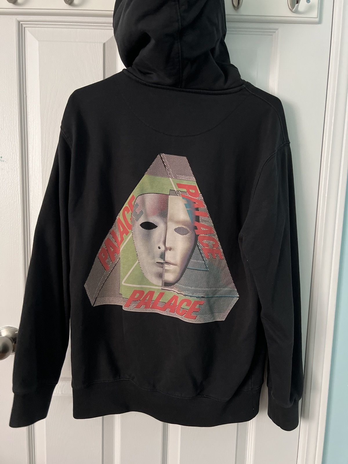 Palace tri sale bury hoodie