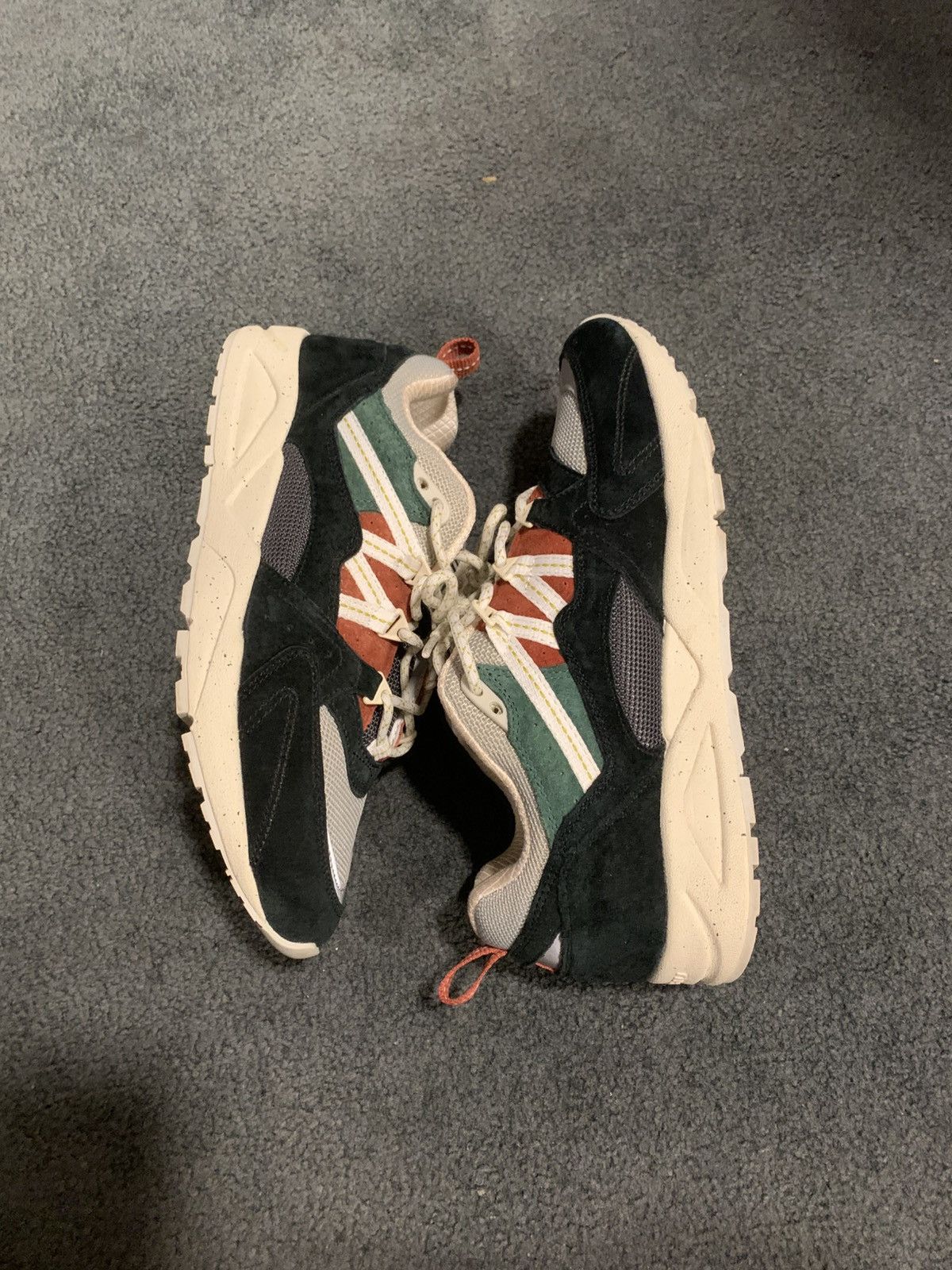 Karhu Karhu Fusion 2.0 "Fear Bear Pack"Jet Black/ Bright White Size US 9 / EU 42 - 4 Thumbnail
