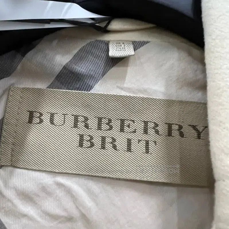 Burberry Burberry Women's Cream Cotton Jacket for Spring. Size XXS / US 00 / IT 34 - 4 Thumbnail
