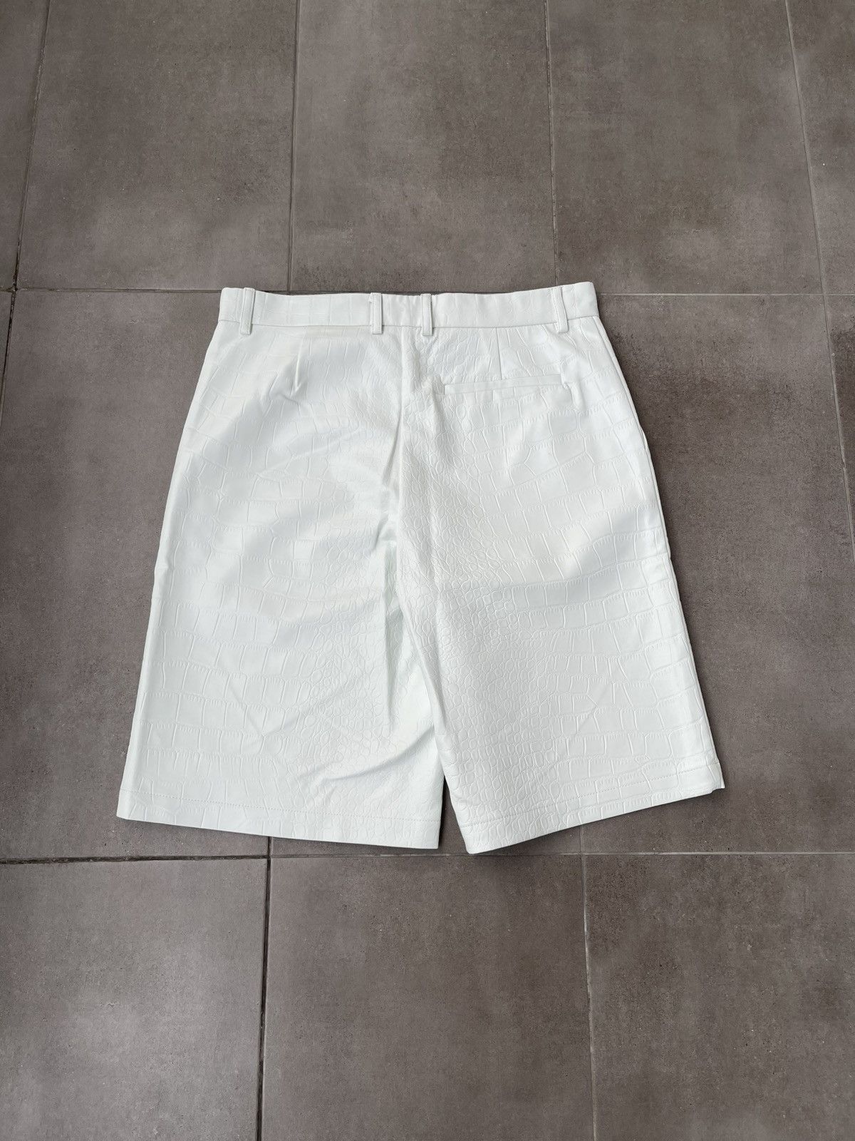 Han Kjobenhavn SS21 !DS! Han Kjobenhavn White Croc Suit Wide Leg Shorts Size US 32 / EU 48 - 16 Thumbnail