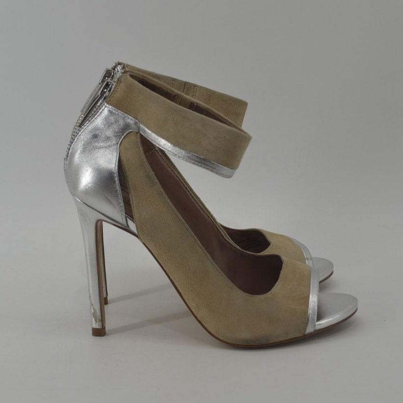 Bcbgmaxazria BCBG Maxazria Silver Metallic Suede Goat Leather EU 37 US 7 Size US 6.5 / IT 36.5 - 4 Thumbnail