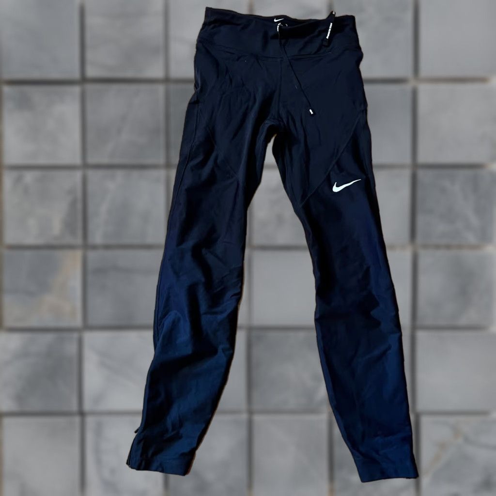 Nike VINTAGE Nike Shield Leggings Womens XS Epic Lux Running Tight AQ8059 Black Size 26" / US 2 / IT 38 - 1 Thumbnail