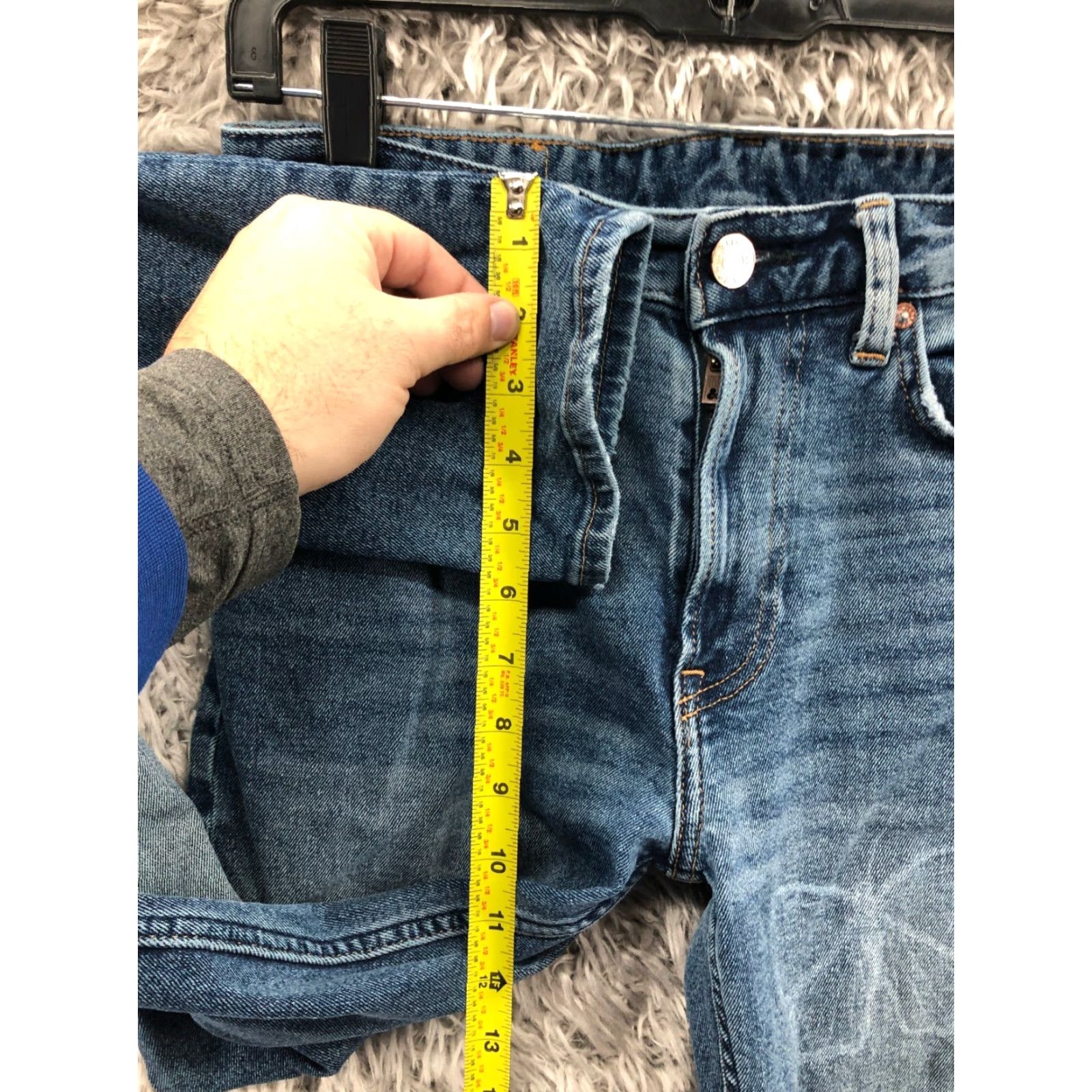 H&M H&M Skinny Jeans Size 28 Womens Mid Rise Dark Wash Blue Denim Accented Jeans 5-Pocket Belt Loops Zipper Button Logo Size 28" / US 6 / IT 42 - 4 Thumbnail