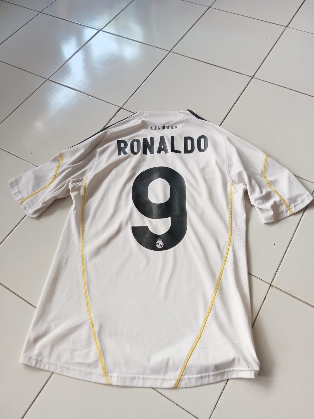 Adidas Real Madrid 2009 home Jersey Cristiano Ronaldo 9 Size US S / EU 44-46 / 1 - 2 Thumbnail