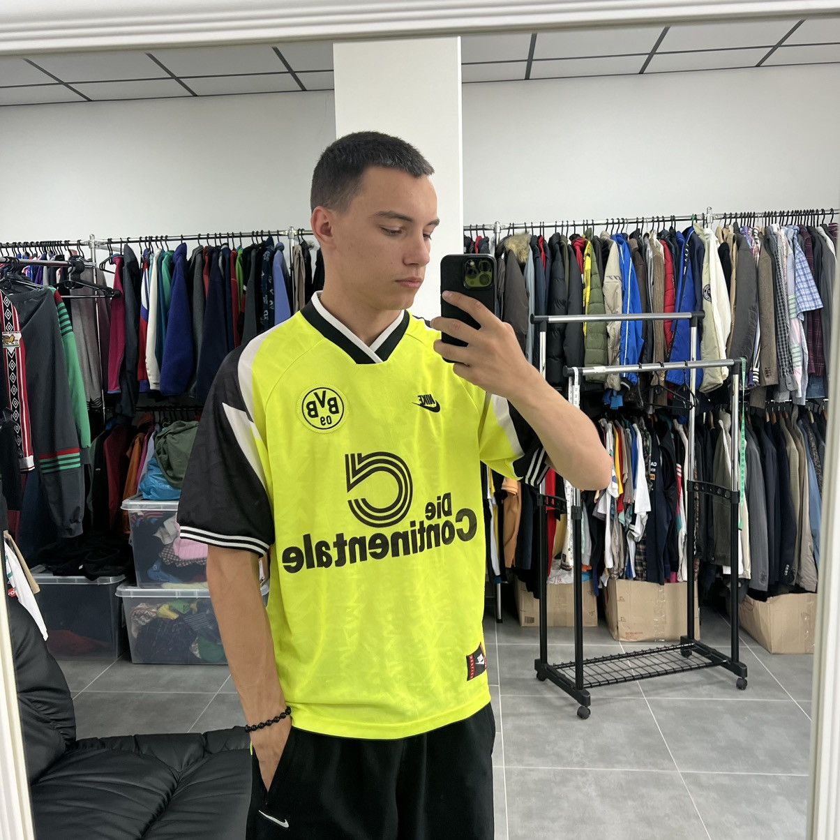 Nike Vintage Nike Borussia Dortmund 1995/1996 Home Soccer Shirt Size US M / EU 48-50 / 2 - 2 Thumbnail