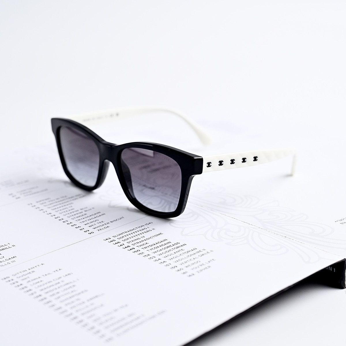 Chanel CHANEL 0CH5484 SUNGLASSES Size ONE SIZE - 1 Thumbnail