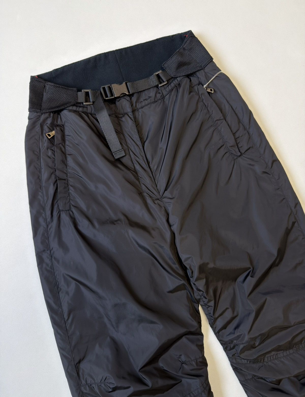 Prada Mid 2000s Black Nylon Ski Trousers Size 26" / US 2 / IT 38 - 8 Thumbnail