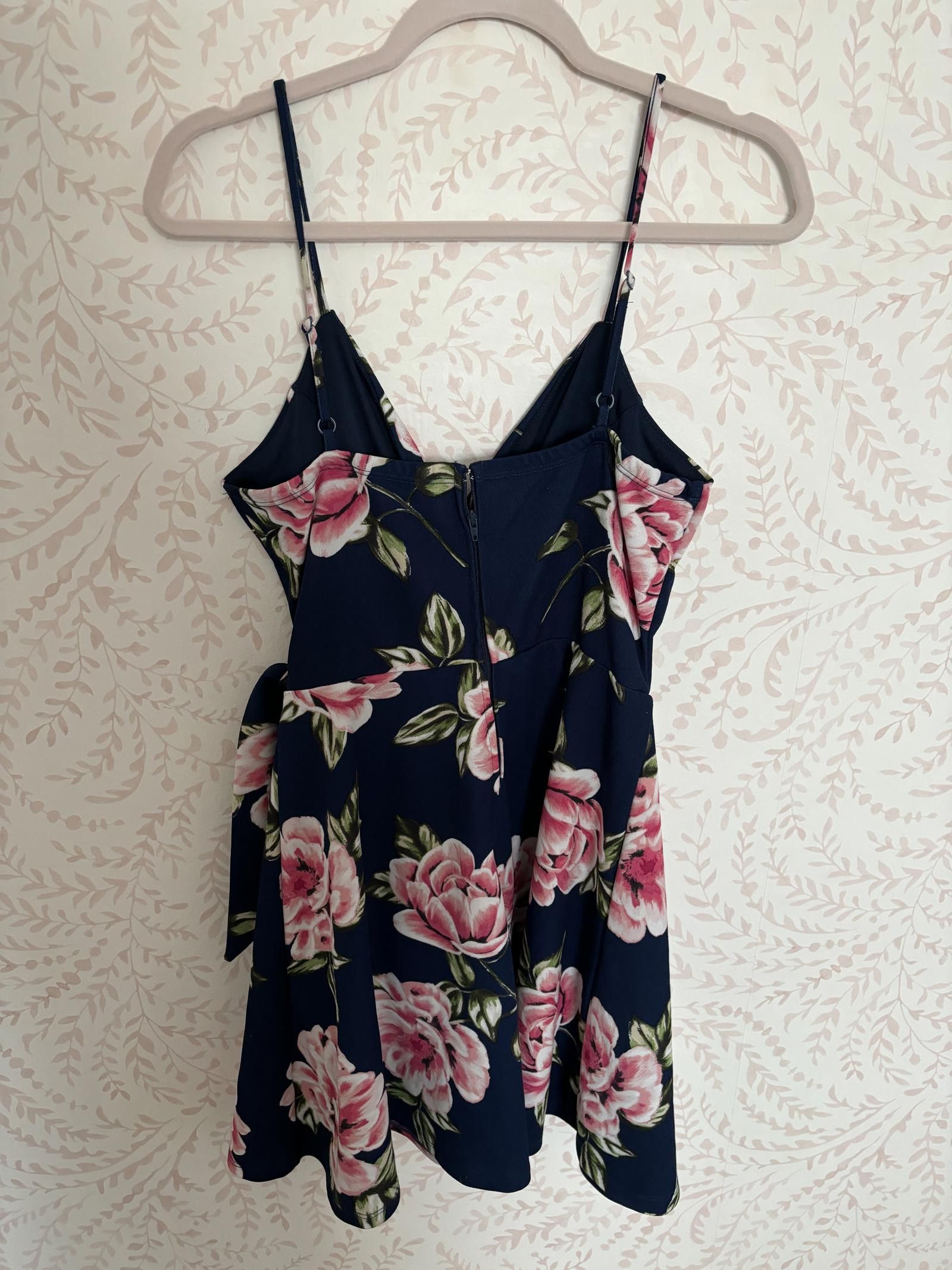 Nordstrom NWOT Nordstrom ROW A Women's Floral Wrap Dress M Size M / US 6-8 / IT 42-44 - 5 Thumbnail