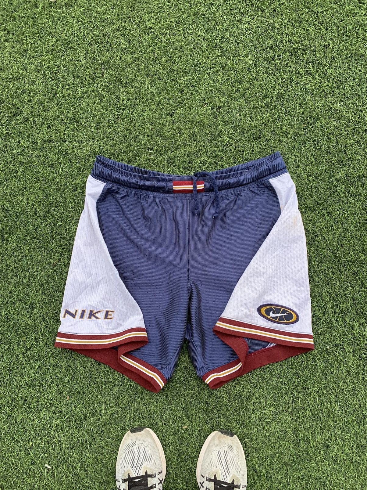 NBA × Nike × Vintage Vintage Nike Basketball Mesh Shorts Y2K USA Size US 36 / EU 52 - 1 Thumbnail