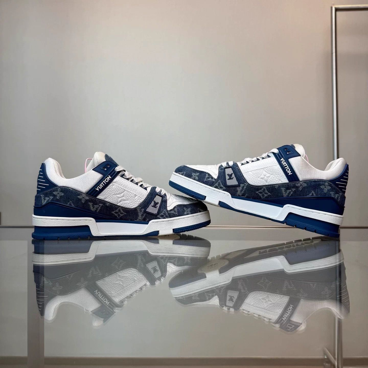 Louis Vuitton LV 24 Trainer white blue denim UK7 41 99 Size US 7.5 / EU 40-41 - 6 Thumbnail