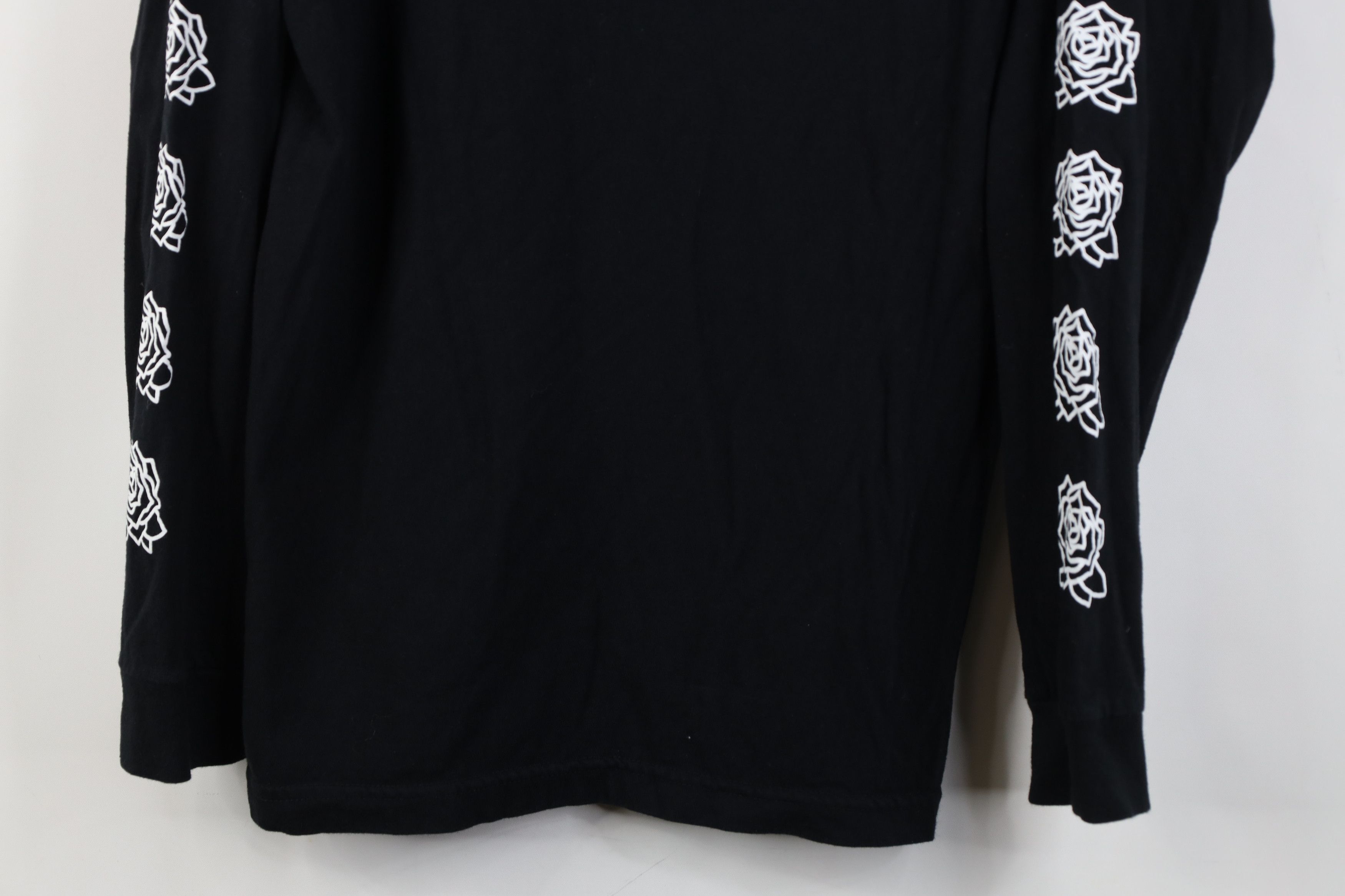 Obey Vintage Y2K Obey Propaganda Flower Long Sleeve T-Shirt Black Size US M / EU 48-50 / 2 - 3 Thumbnail