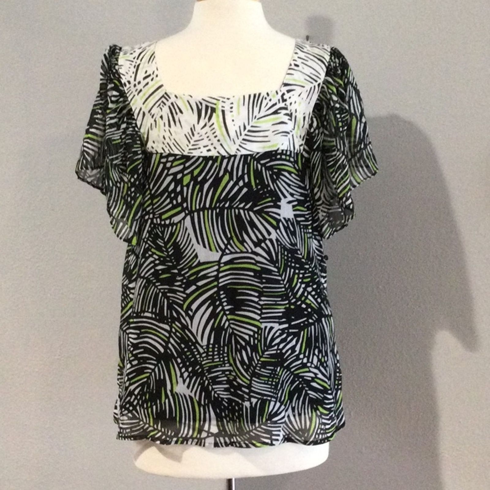 Worthington Worthington Foliage Print Flutter Sleeve Square Neck Top L Size L / US 10 / IT 46 - 7 Thumbnail