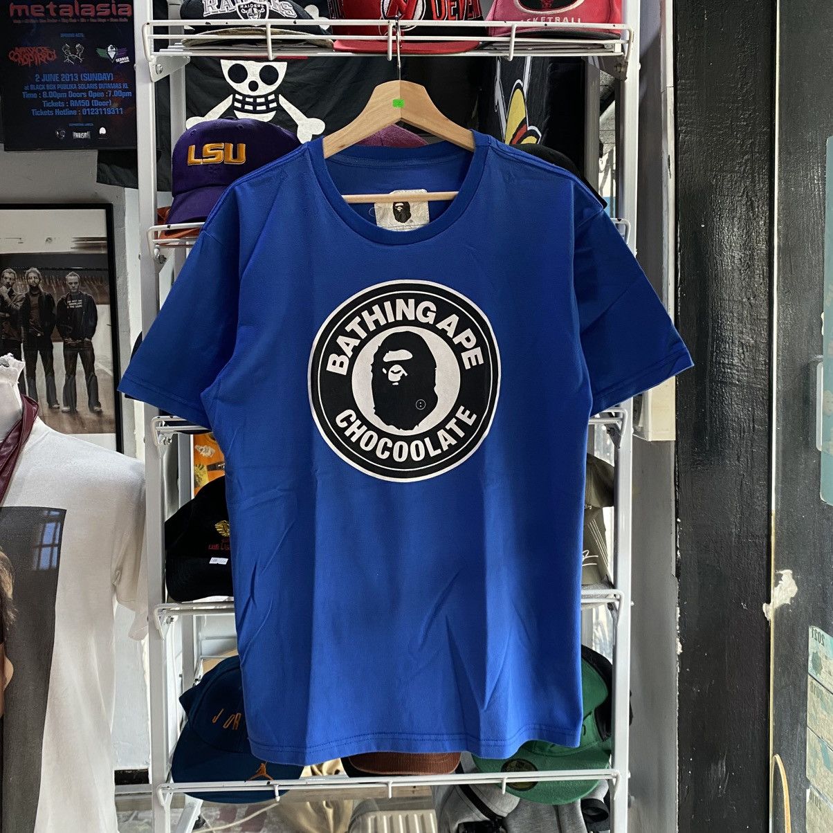 Bape × CHOCOOLATE BAPE X CHOCOOLATE RARE BIG LOGO TEE Size US L / EU 52-54 / 3 - 1 Thumbnail