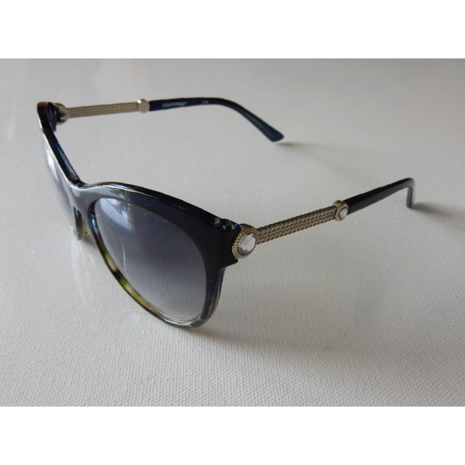 Southpole VINTAGE Southpole Sunglasses Women Black Small Scratched Lenses Size ONE SIZE - 2 Thumbnail