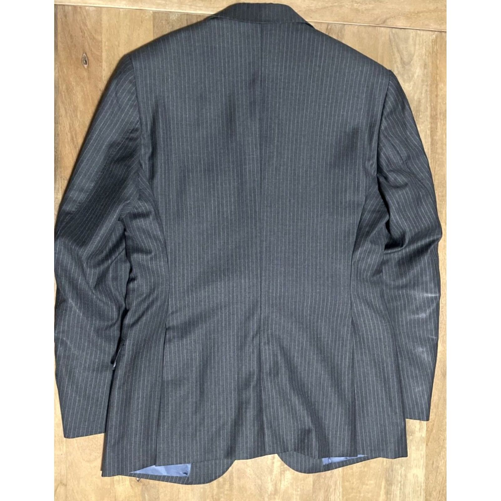 Suitsupply Suitsupply Vitale Barberis Canonico Super 110s Pinstripe Sevilha Blazer 40R Slim Blazer Men Gray Wool Notch Lapel Single-Breasted Two-Button Front Size 40R - 2 Thumbnail
