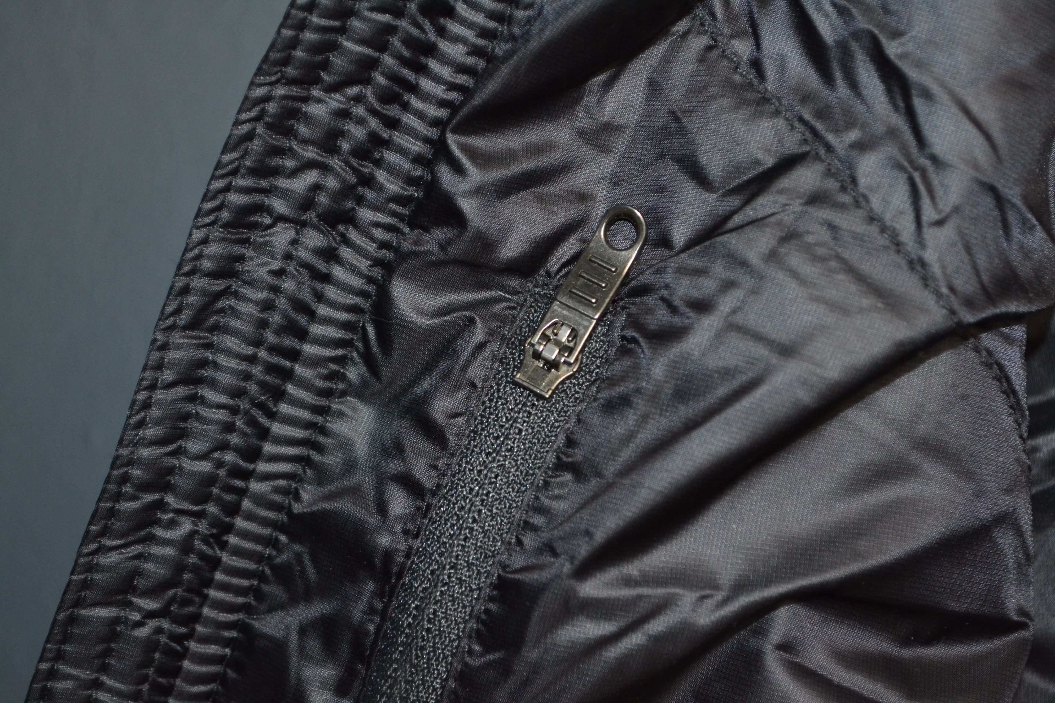 Lululemon Lululemon Down Puffer Vest L size Size US L / EU 52-54 / 3 - 7 Thumbnail