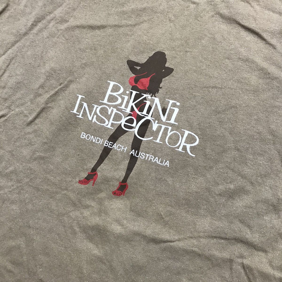 Vintage VINTAGE ADULT BIKINI INSPECTOR ART ABSTRACT FUNNY TEE Y2K Size US L / EU 52-54 / 3 - 4 Thumbnail