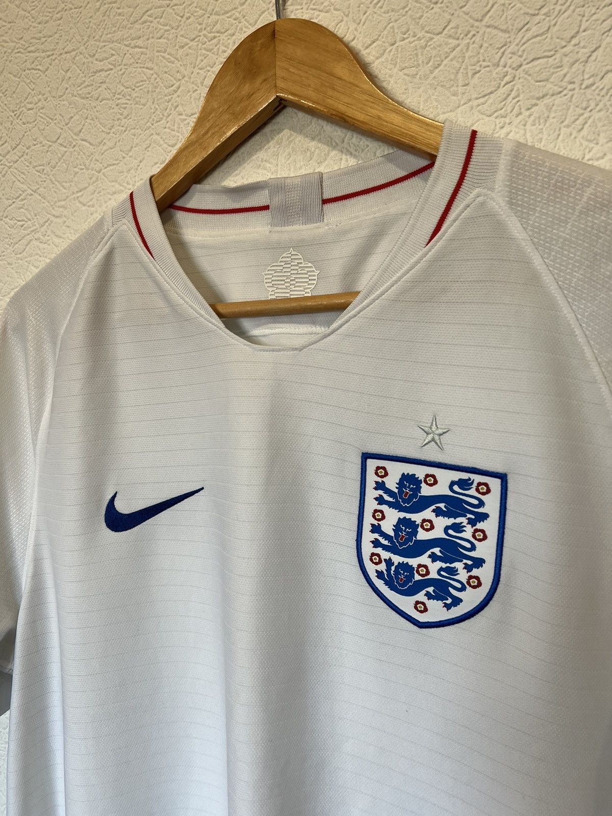 Nike England Nike 2018 Home Kit Soccer Jersey Football Blokecore Size US L / EU 52-54 / 3 - 2 Thumbnail