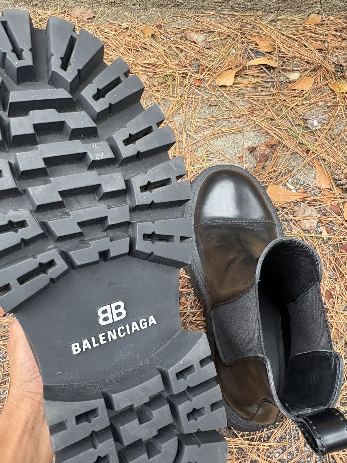 Balenciaga Balenciaga 20mm tractor chelsea boots Size US 11 / EU 44 - 3 Thumbnail