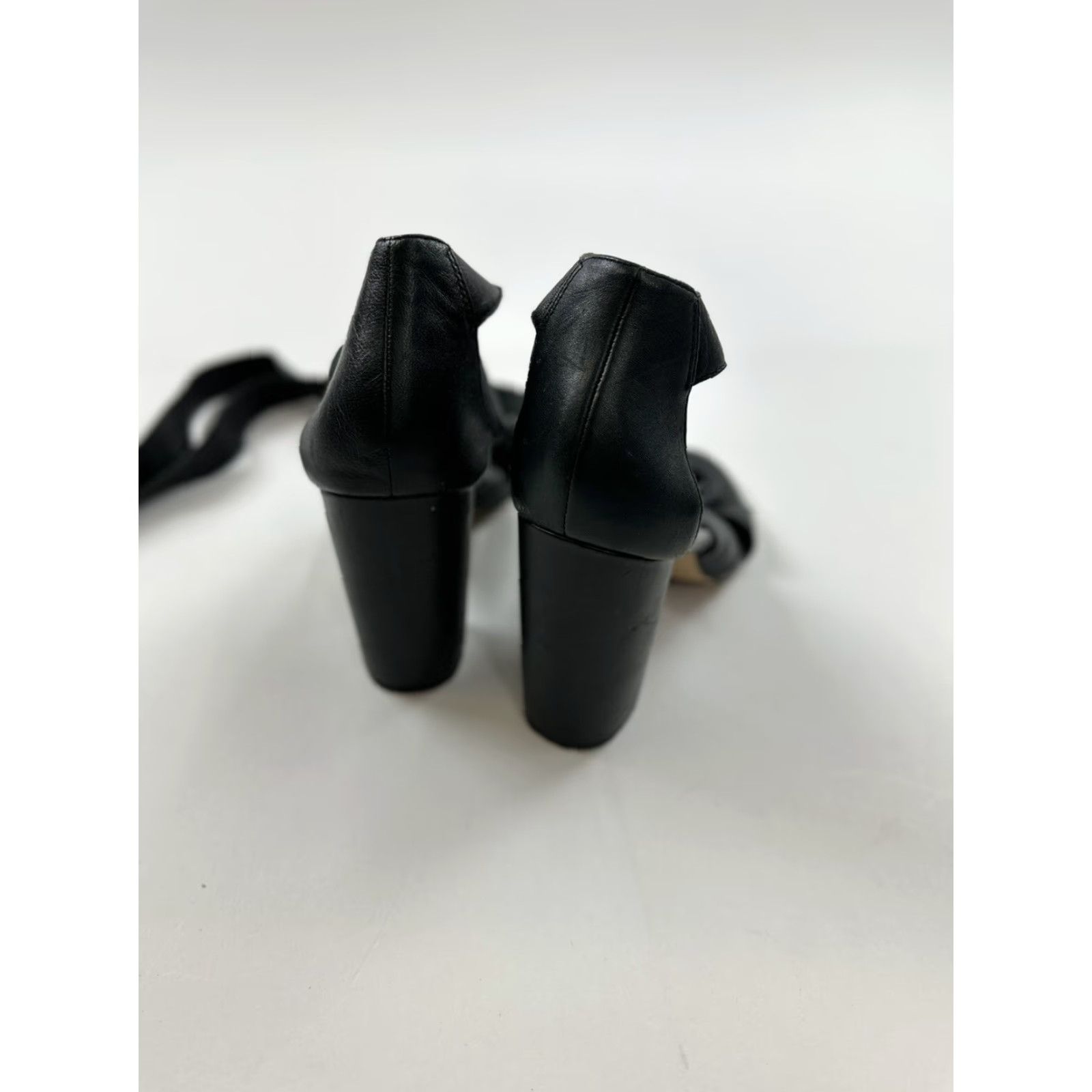 Topshop VINTAGE? (No) Topshop Sandals Women’s 8 Black Stappy Leather Stacked Heel Size US 8 / IT 38 - 5 Thumbnail