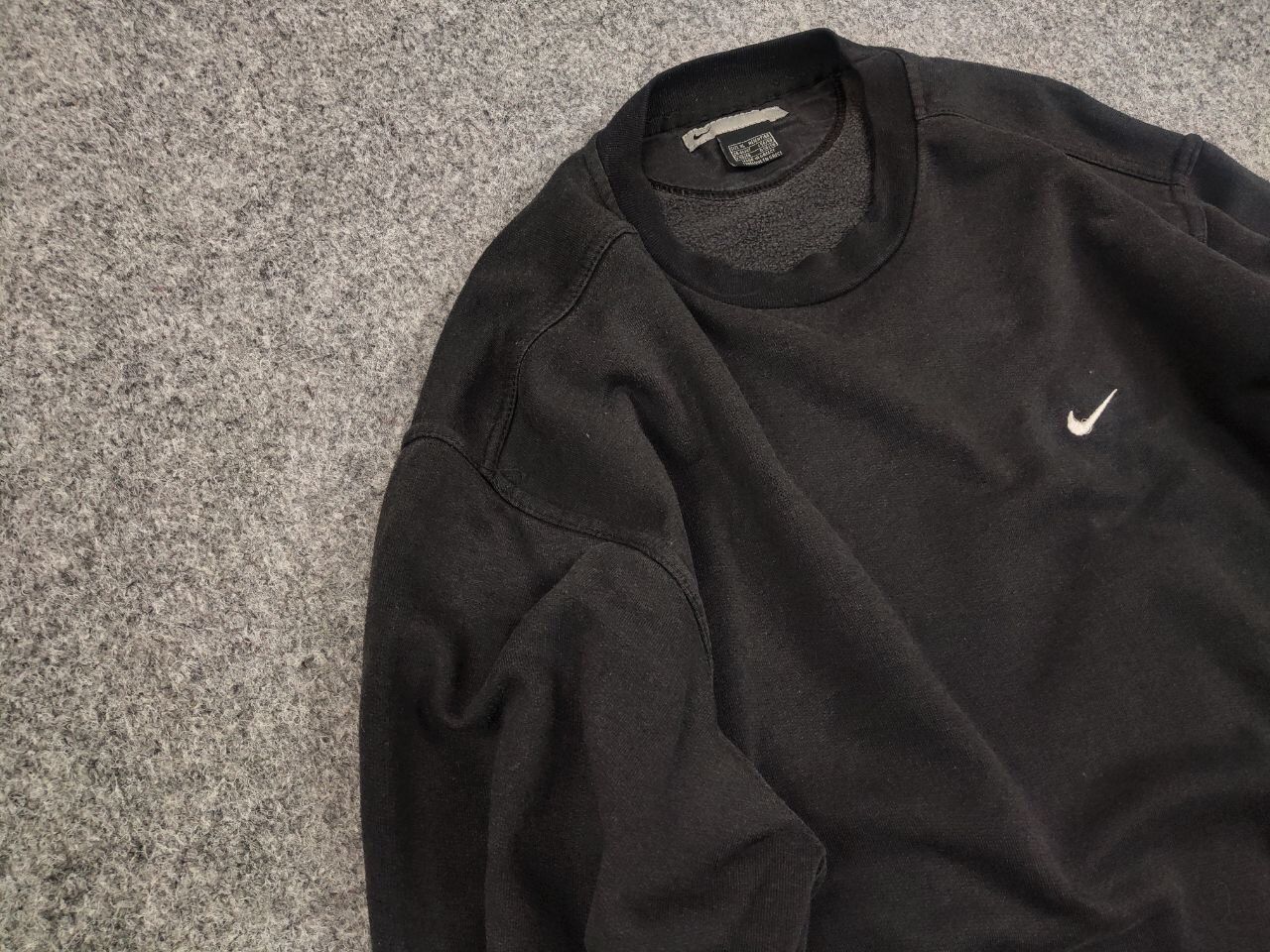 Nike Vintage 90's Nike Logo Black Faded Square Sweatshirts USA Size US XL / EU 56 / 4 - 6 Thumbnail