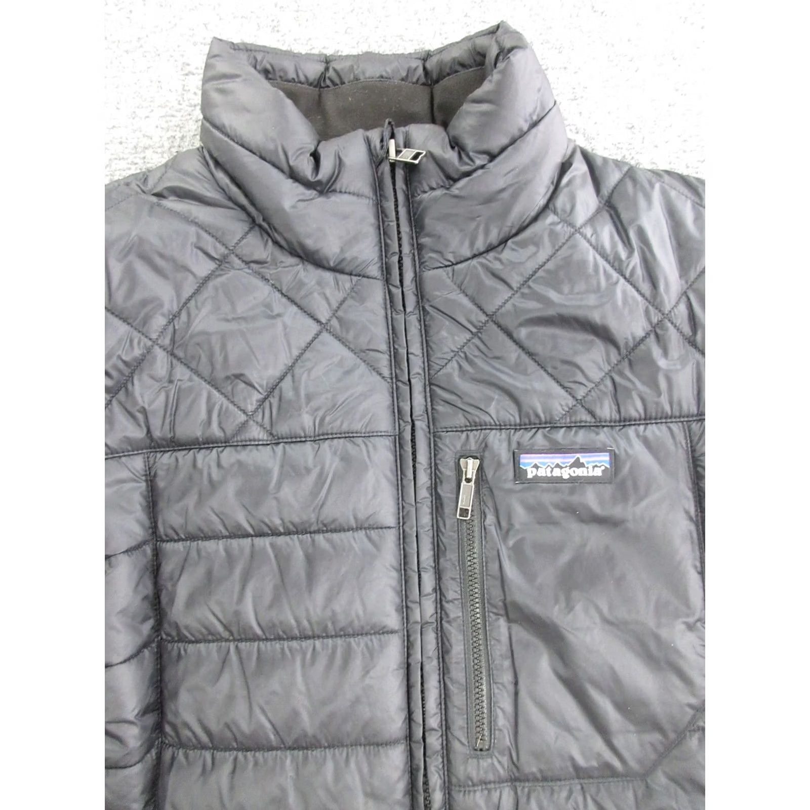 Patagonia Patagonia Coat Womens Medium Black Quilted Parka Full Zip Insulated Pockets Long Sleeve Fall Winter Size M / US 6-8 / IT 42-44 - 3 Thumbnail