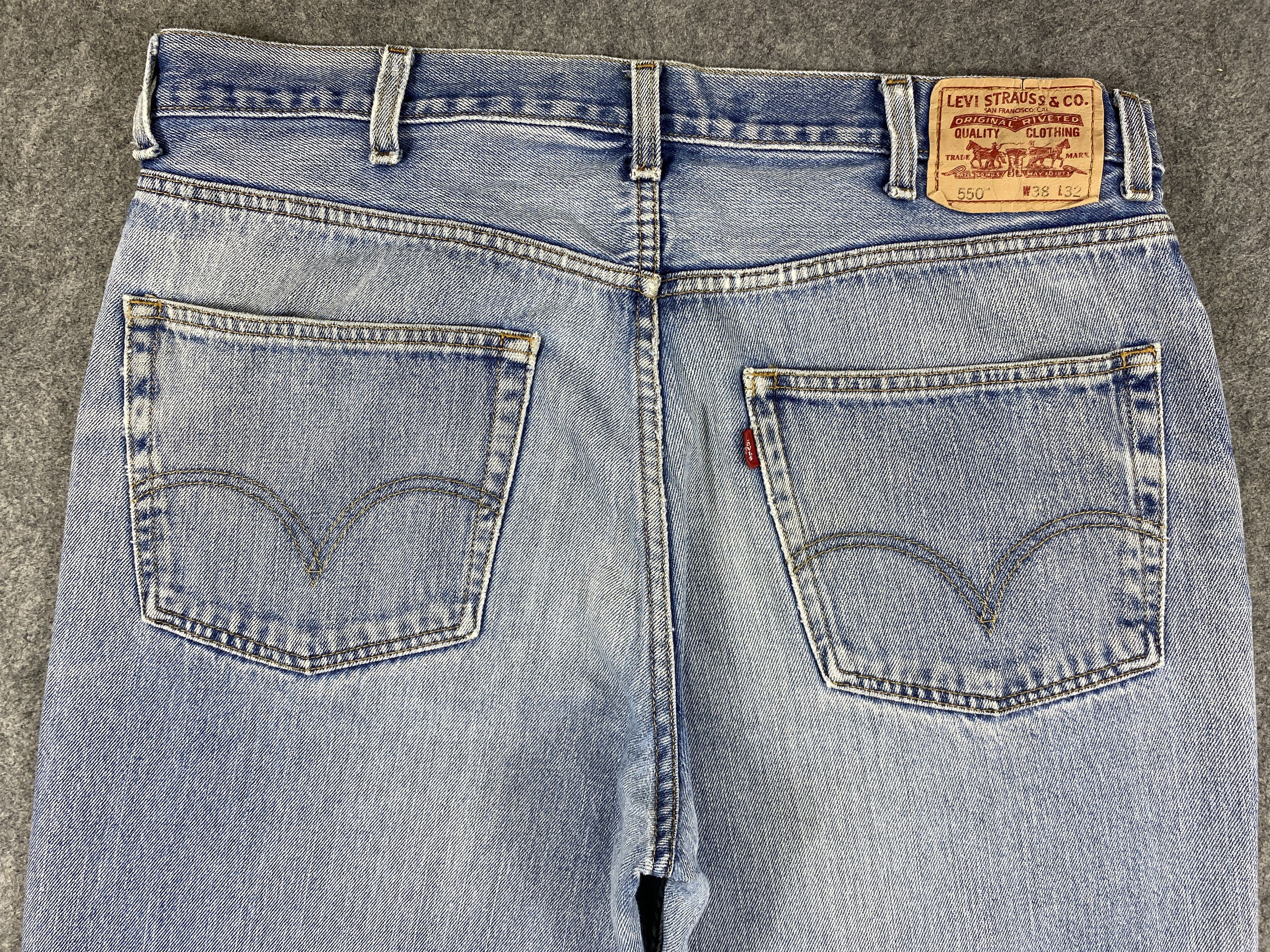Levi's Distressed Blue Vintage Levi's 550 38x31 Denim -JN2172 Size US 38 / EU 54 - 4 Thumbnail