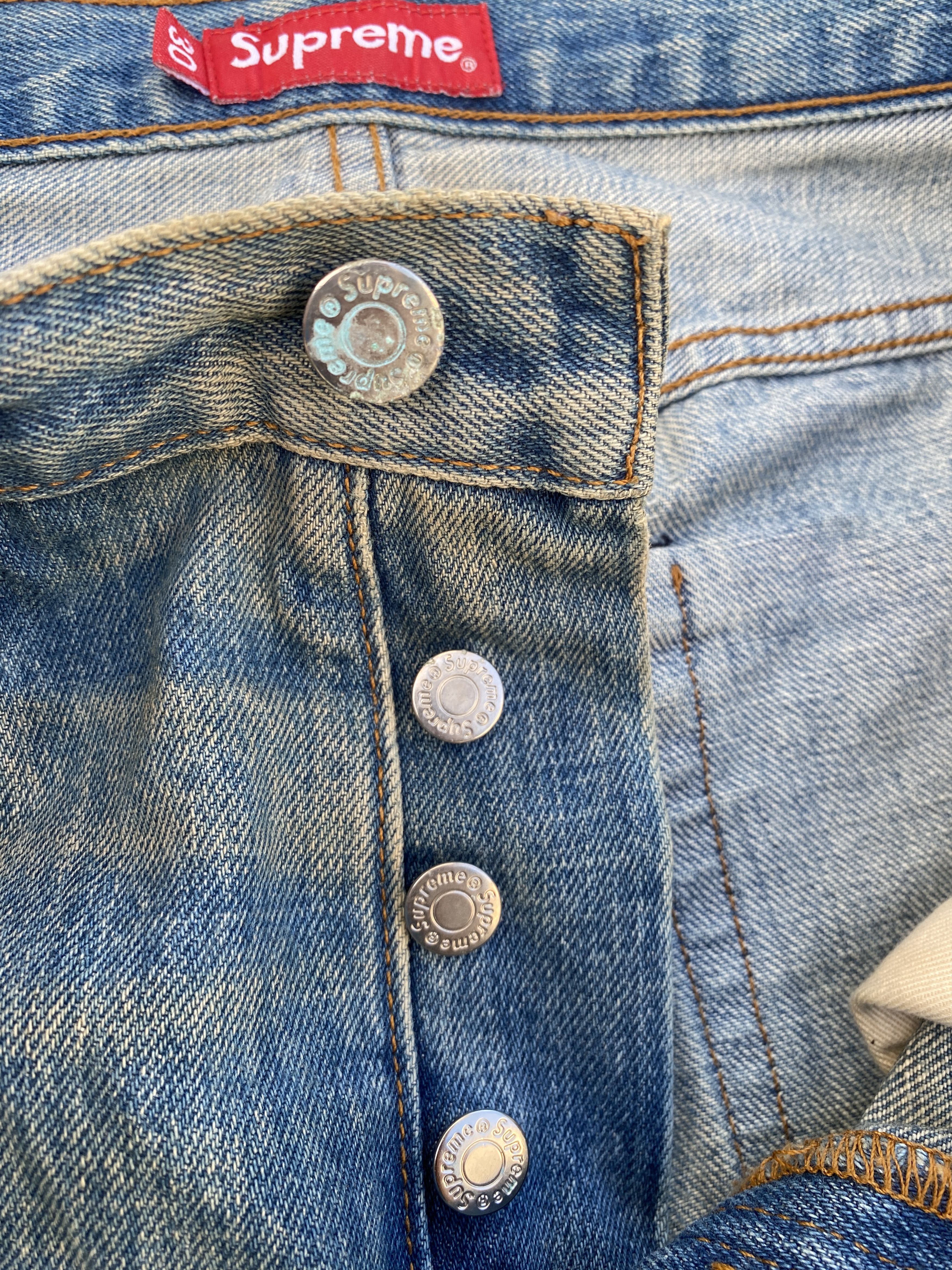 Supreme Supreme Dirty Light Wash Selvedge Jeans Size US 30 / EU 46 - 12 Thumbnail