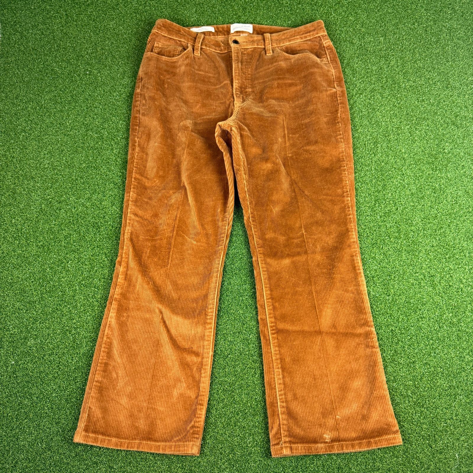 Other Universal Thread Brown Corduroy Bootcut Pants Womens 12/31R Size 34" / US 12 / IT 48 - 1 Thumbnail