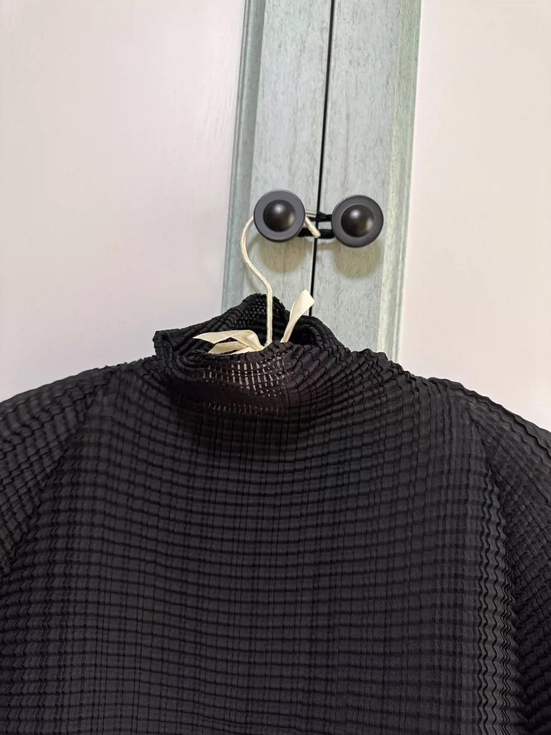 Issey Miyake Issey Miyake size:2 Black square pleated seeryarn long sle Size S / US 4 / IT 40 - 3 Thumbnail