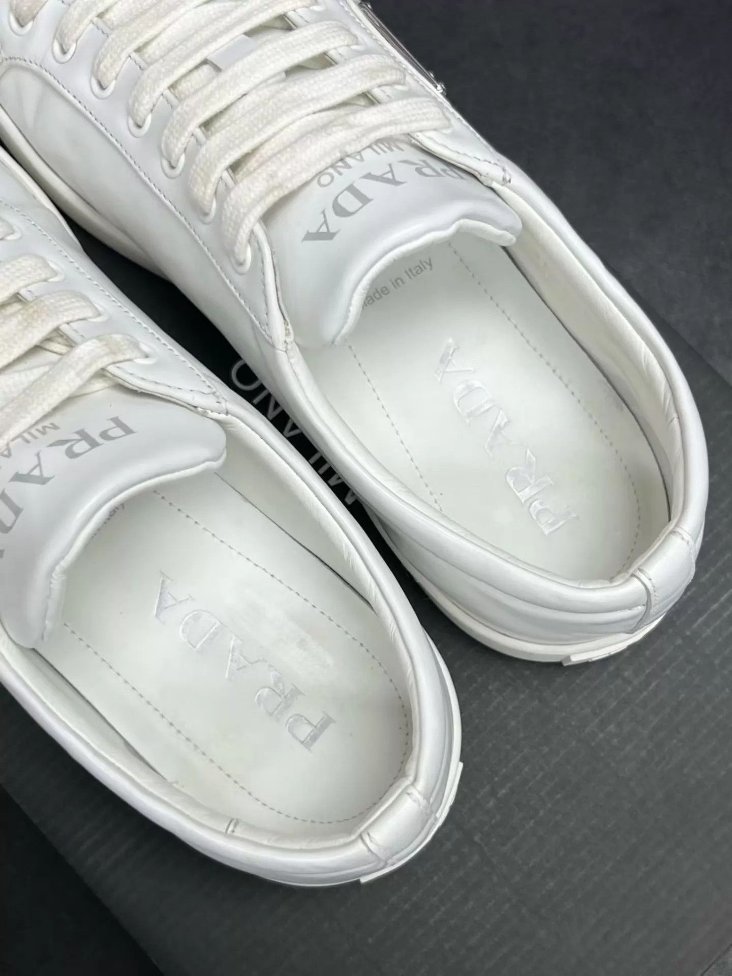 Prada PRADA Leather Low Top Sneakers 41.5 EU Near New Size US 8.5 / EU 41-42 - 4 Thumbnail