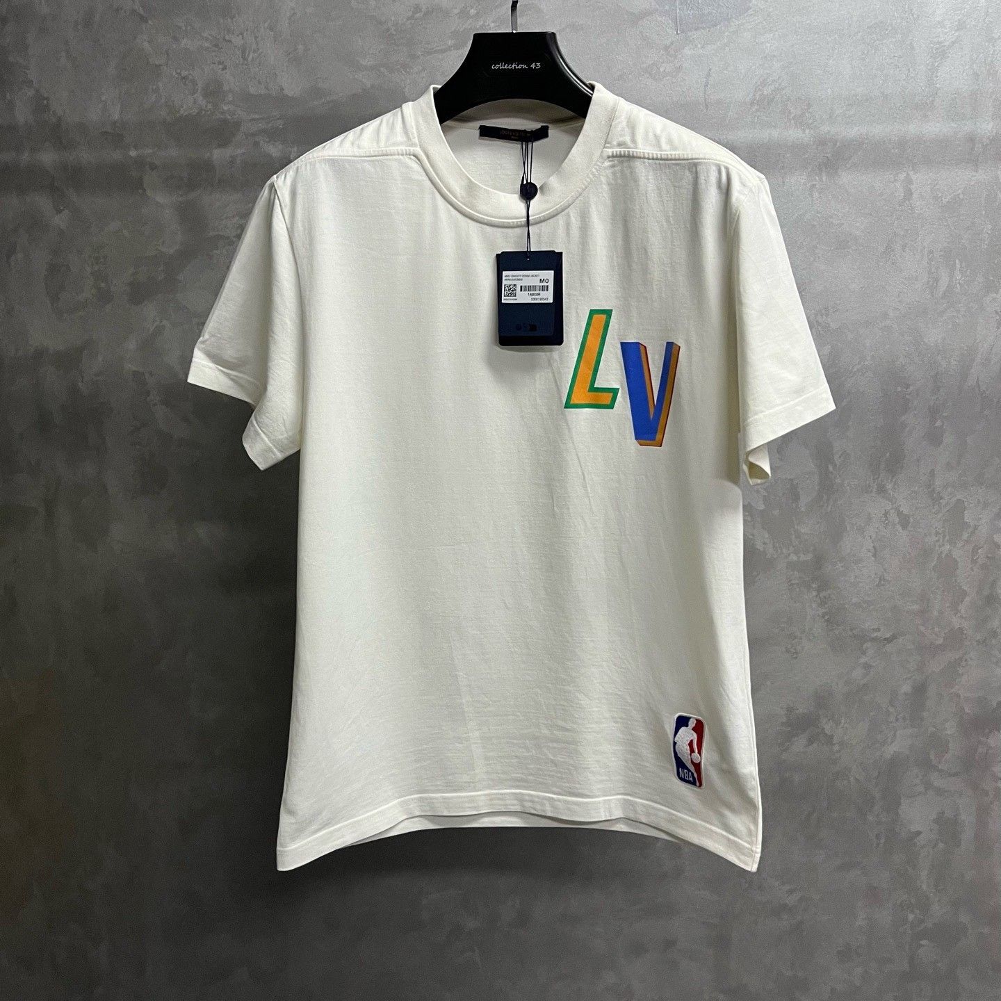 Louis Vuitton Louis Vuitton Retro Printed White T-Shirt m Men Size US M / EU 48-50 / 2 - 1 Thumbnail