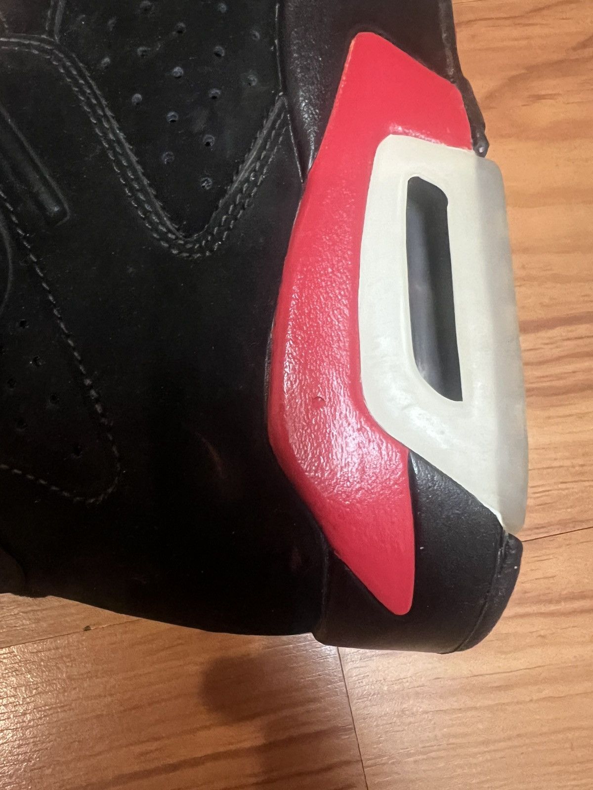 Jordan Brand Air Jordan Retro 6 Varsity Red 2010 Sneakers DS Size US 11 / EU 44 - 7 Thumbnail