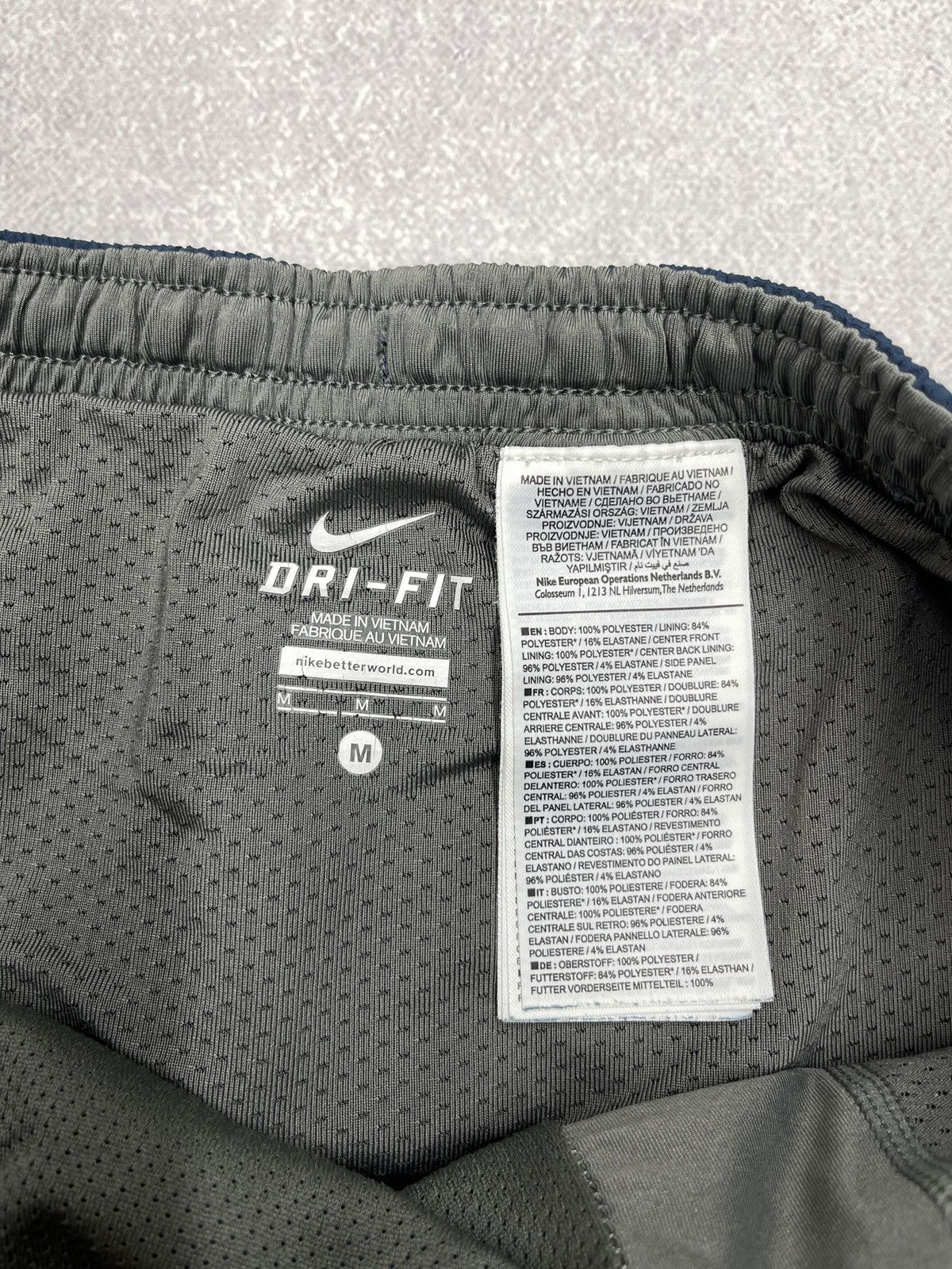Nike Mens Nike Running 2 in 1 Shorts Leggings Drill Y2K ACG TN Size US 32 / EU 48 - 14 Thumbnail