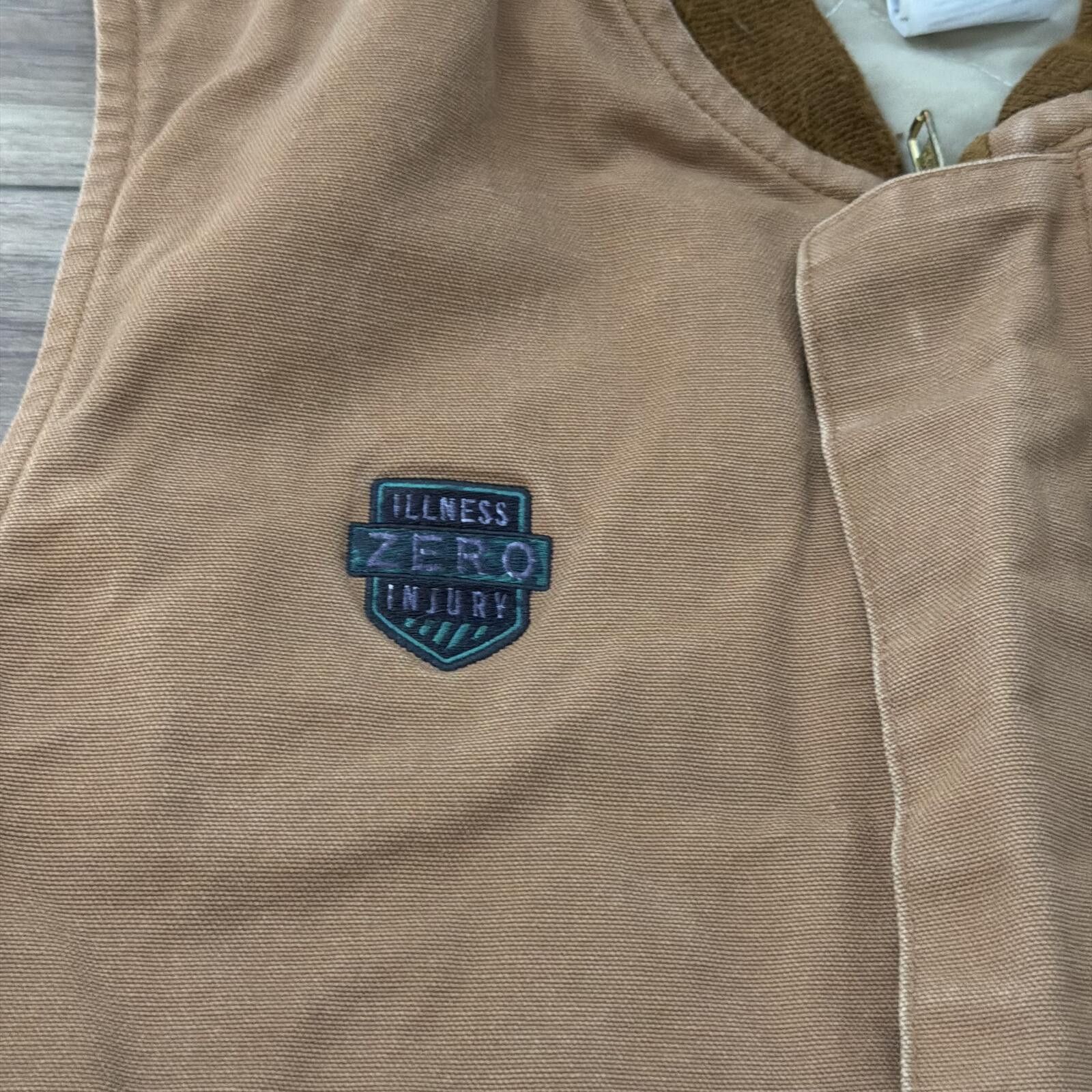 Carhartt Vintage Carhartt FR Quilted Vest Distressed Work Wear XL Size US XL / EU 56 / 4 - 3 Thumbnail
