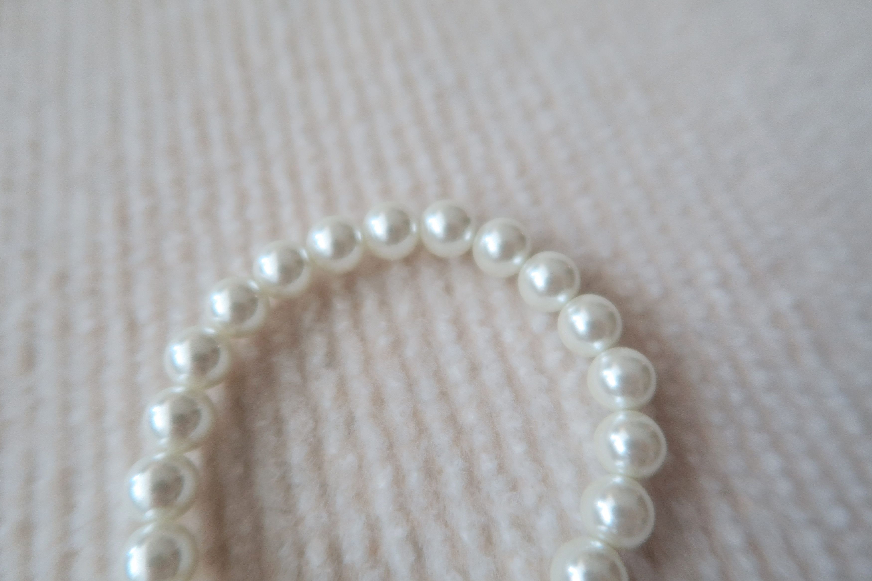 Ralph Lauren Ralph Lauren Beaded Pearls w Padlock Charm Bracelet Size ONE SIZE - 3 Thumbnail
