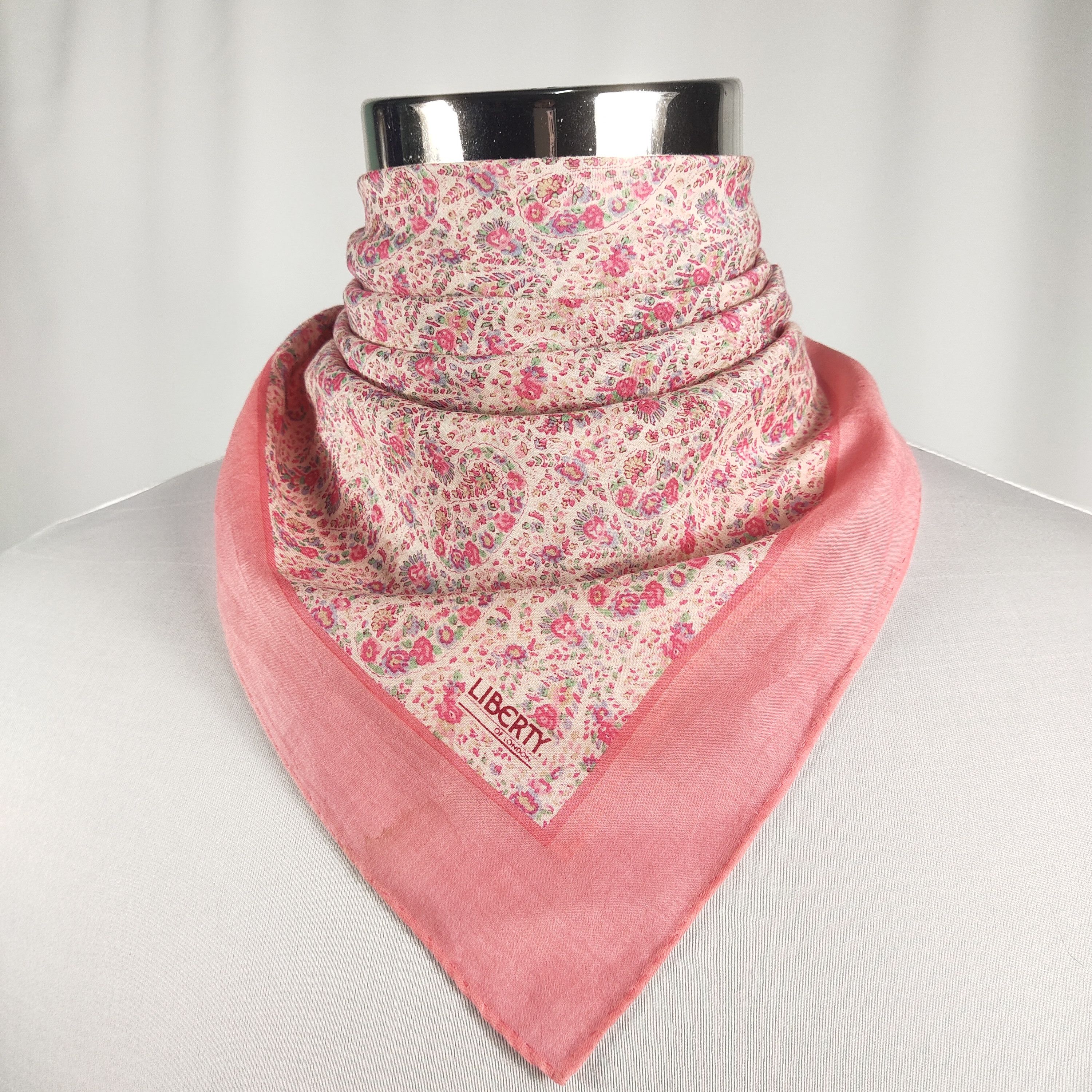 Liberty × Vintage Liberty Handkerchief / Neckerchief / Bandana FZ442 Size ONE SIZE - 1 Thumbnail