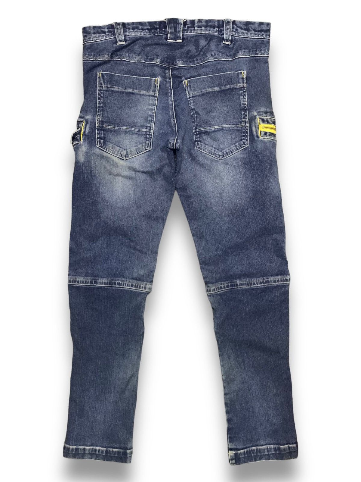 Japanese Brand Vintage Japanese Brand Multi-pockets Utility Workwear Jeans Size US 32 / EU 48 - 2 Thumbnail