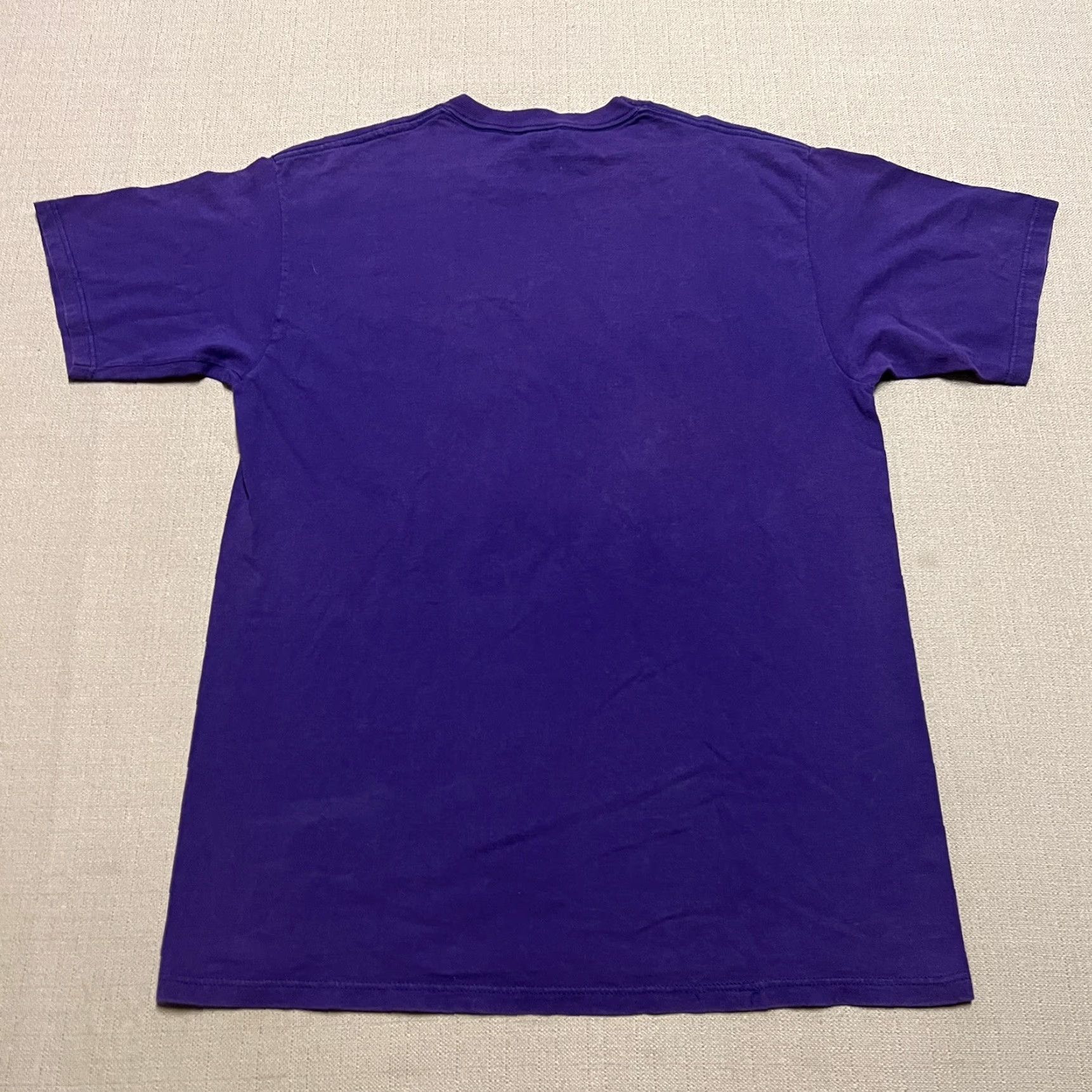 Vintage VINTAGE Black Hills Purple 90s Graphic T-Shirt Mens L Crew Neck Short Sleeve Cotton Shirts Size US L / EU 52-54 / 3 - 5 Thumbnail