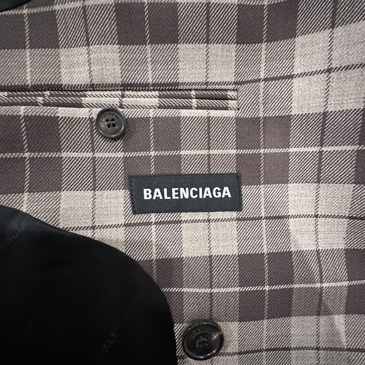 Balenciaga Balenciaga Plaid Double Breasted Boxy Tailored Jacket Size 48R - 4 Thumbnail