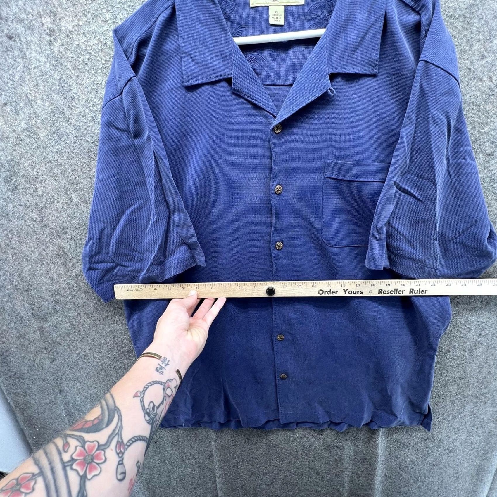 Tommy Bahama Tommy Bahama Shirt Mens XL Blue Silk Camp Short Sleeve Button Front Casual Vintage Size US XL / EU 56 / 4 - 5 Thumbnail