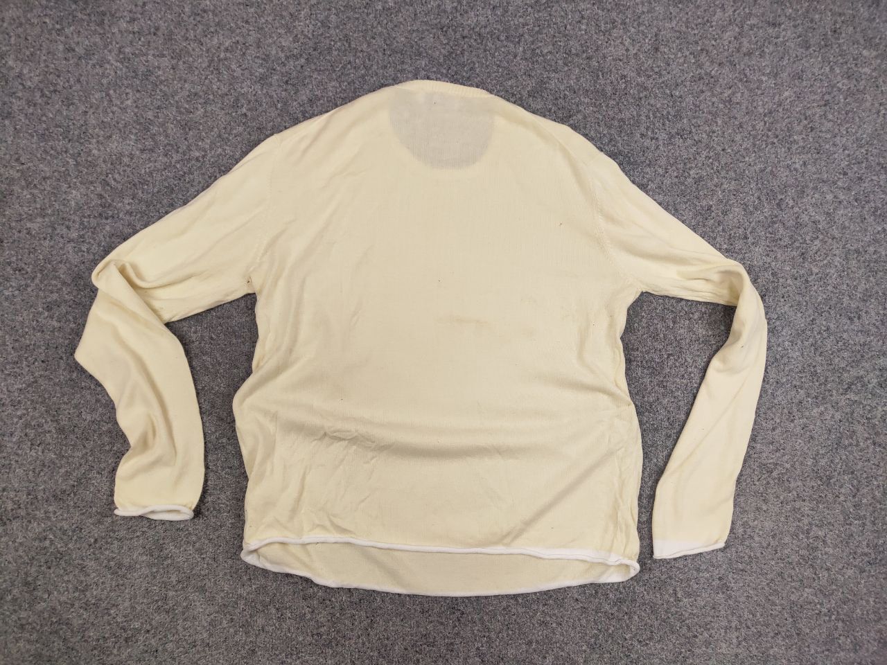 Yves Saint Laurent Vintage Yves Saint Laurent yellow big Logo Light Sweater Size US M / EU 48-50 / 2 - 15 Thumbnail