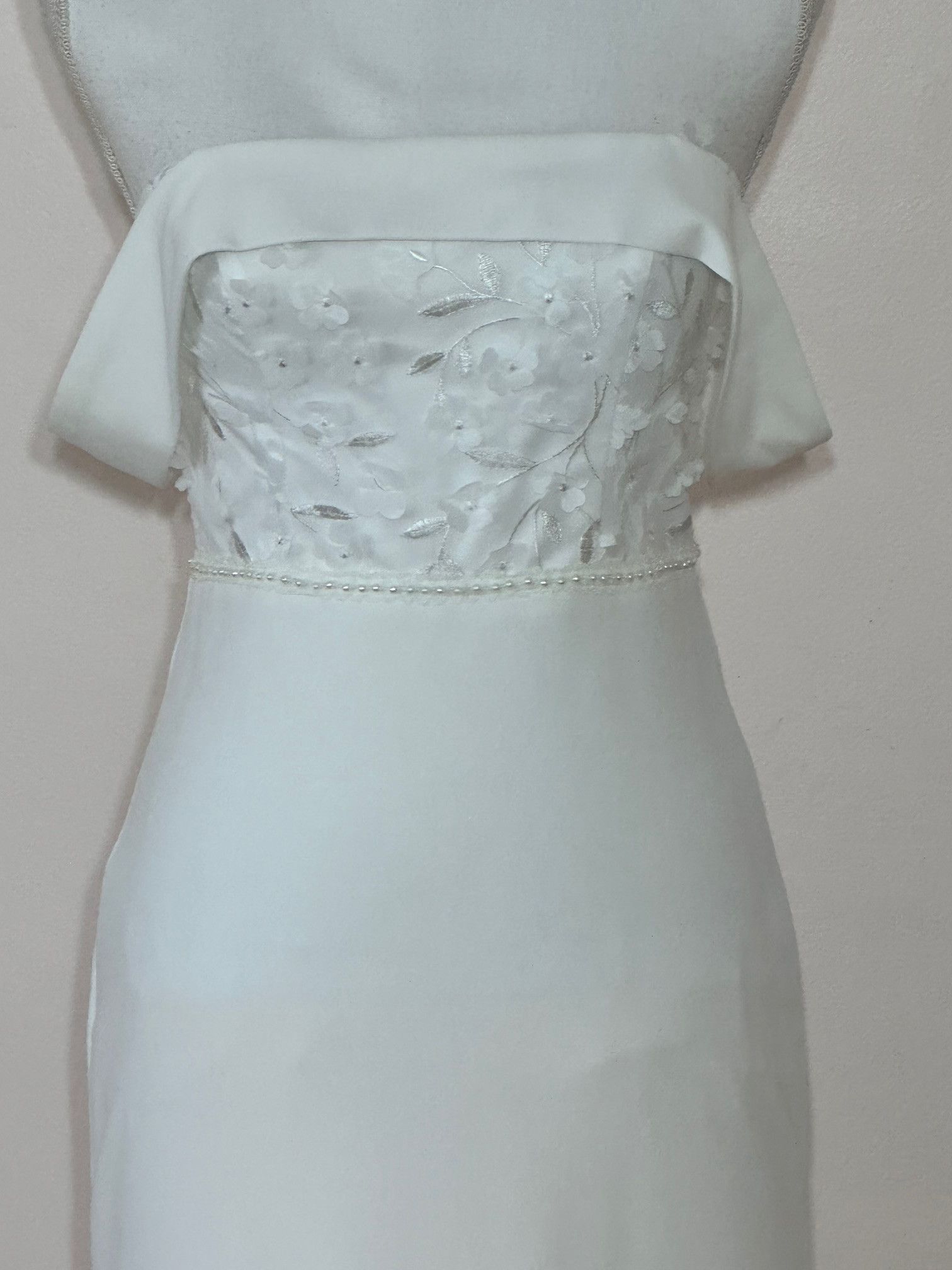 Vintage Ever Pretty White Off-Shoulder Wedding Gown with Net Train Size S / US 4 / IT 40 - 6 Thumbnail